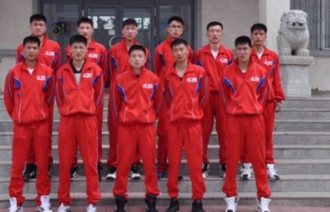 Хойд Солонгосын Армийн багийнхан ирлээ