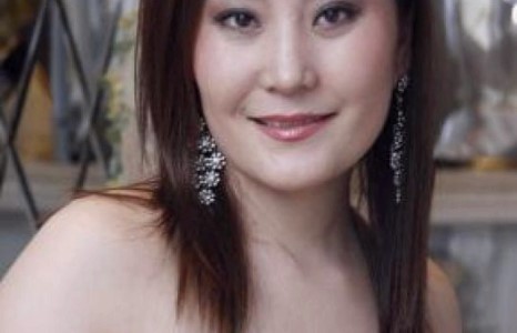 Нийтийн дууны нэрт дуучин Р.Дэлгэрмаагийн хуучраагүй зургууд