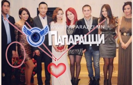 “Апу”-гийн Ганбат  “3 охин” хамтлагийн Соло, Ану 2-той хоёулантай нь хамтран амьдарсан