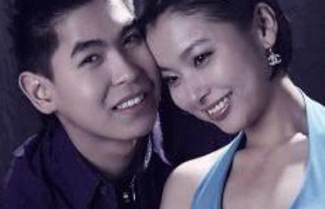 Дуучин Одноо, жүжигчин залууг ханиараа сонголоо