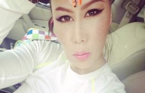 Өөрөөсөө олон дүү баян нөхөртэй усны гүнжийн толгой эргэм тансаглал