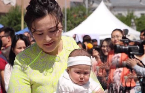 Ерөнхий сайд Н.Алтанхуягийн бага охин нь зээтэй нь чацуу