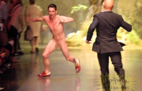 Хар тамхиа гэж…