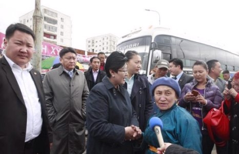 УИХ-ын гишүүн З.Баянсэлэнгэ нэр дэвшигчээ дэмжиж, сурталчиллаа