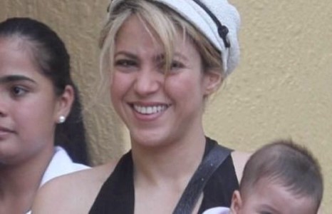 Шакира, Пикей нар хүүтэйгээ Майамид амарч байна