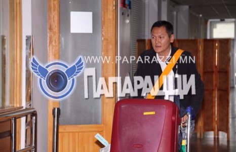 Брэнд хөөгч эхнэртээ дийлдсэн эр