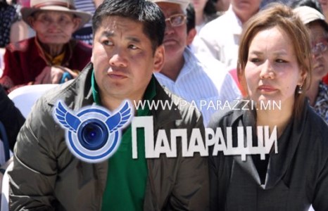 4 тэрбумын үнэтэй,4 машиныхаа дотор өөрийнхөө нэрийг алтаар бичүүлсэн УИХ-гишүүн Наранхүү