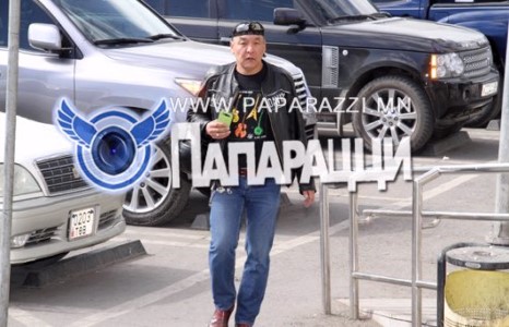 Баячуудын хотхонд ресторантай Мөнхсайхан