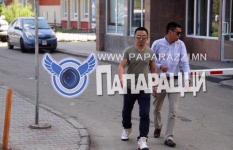 Цэцэ тоглолтоо хийх гээд тун завгүй явна