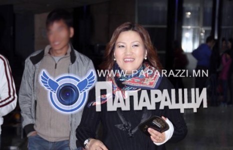 Дуучин ВХ-ийг олонд таниулсан бас, олноос нуусан хатагтай