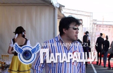 “Хоолондоо” нэвтрүүлгийн хөтлөгч Энхээ