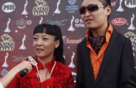 Дуучин Астрогийн эгчмэд эхнэр дахин хөл хүнд болжээ