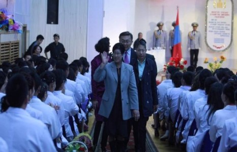 Хонгор нутгийнханд хонгор охин хайрлалаа, Н.Удвал сайд