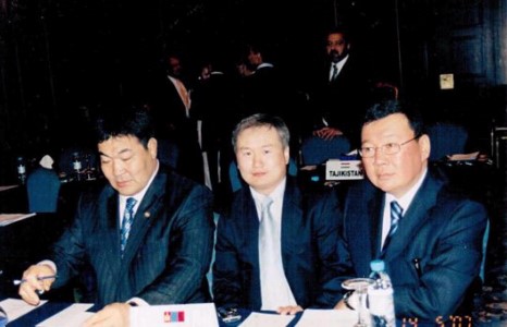 Б.Бат-Эрдэнэ: Би хэлний жаахан авьяастай