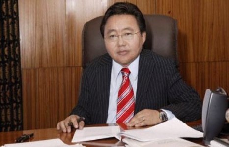 Ажлаасаа завсарлан, сурталчилгаа сонс гэж үүрэгджээ