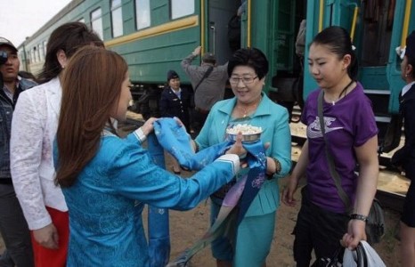 Говьсүмбэр аймгийн Засаг дарга Л.Отгонжаргал: Эмэгтэй хүний зөн билэгт итгэдэг