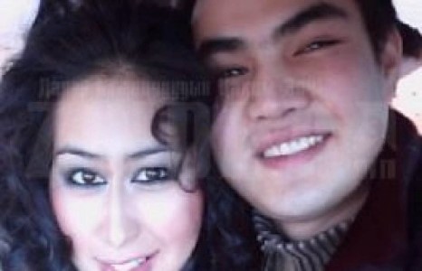 Топ Пүүжээгийн экс нөхрийн, нялх амрагтайгаа байгаа зургуудийг энд дарж үзнэ үү?