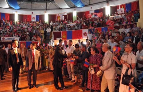 ХЭЛСНЭЭ ХИЙДЭГ Б.БАТ-ЭРДЭНИЙГ ЗАЛУУС СОНГОХООР ШИЙДЖЭЭ