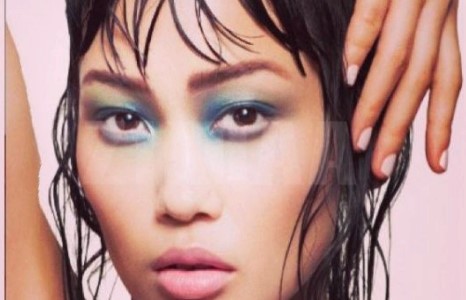 Б.Амархүүгийн найз охин О.Ариунзул Орост фото моделийн чиглэлээр ажиллах уу