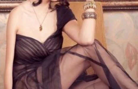 Топ модель Д.Пүрэвсүрэнг аз жаргалд умбуулсан шинэ нөхөр нь анх удаа