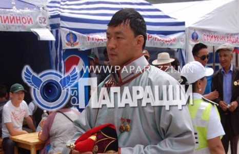 А.Сүхбат энэ жил ганцаараа ирэв