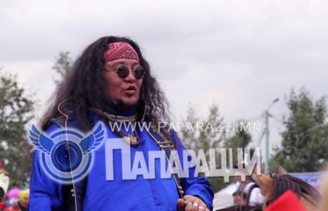 Мориноосоо унах шахсан ч босоо хиймороор тогтож чадсан дуучин Лхагвасүрэн