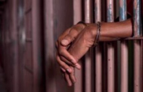 Согтуурсан үедээ эхнэрээ хутгалж хөнөөжээ