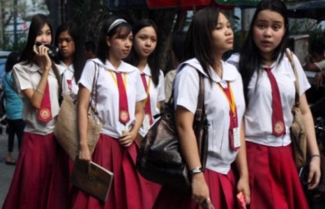 Сурагчийн дүрэмт хувцаснууд