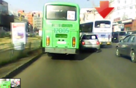 Автобусны ээлжит нэгэн уралдаан III хорооллын зам дээр болов (бичлэг)