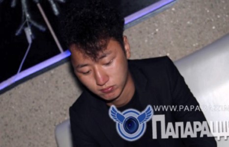 Дуучин Баярцэнгэлийн хамар дээрх дурлалын улаан