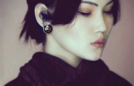 Загварын ертөнцөд цахиур хагалсан Э.Баясгалан эрчүүдийг хуйлруулж байна