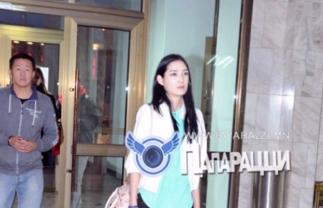 Дуучин Агиймаагийн нөхөр анх удаа