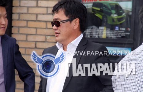 Жүжигчин Жаргалсайханы эгэл хором...