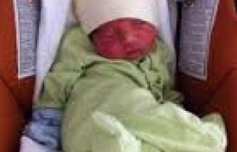 Дахиад нэг эх хүүхдээ хаяад зугтлаа