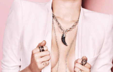 Майли Сайрус цочролд оржээ