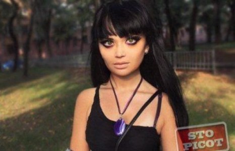 Лукьяновагаас өөр бас нэг ”амьд барби”-тай танилц