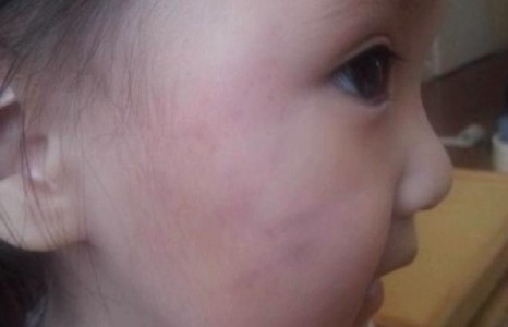 Бяцхан охиныг яслийн багш нь зоджээ