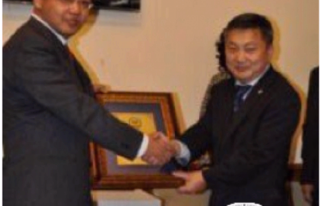 Б.Цогтгэрэлийн Улсын дээд шүүх өмгөөлөгчгүйгээр шүүж тасалжээ