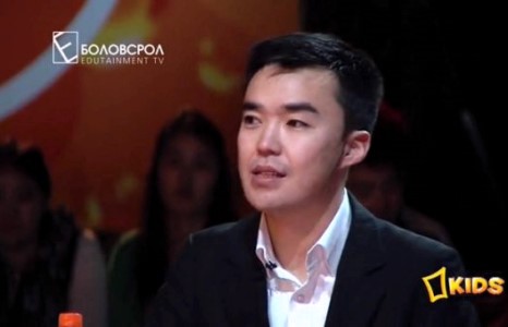 50 настай амрагаа усанд хаясан чулуу шиг хаяж, эхнэр хүүхэдтэй болсон жүжигчин Эзэнмөнх