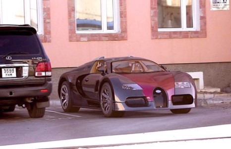 Дэлхийн хамгийн үнэтэй машиныг Монголд хэн хөлөглөж байна вэ?