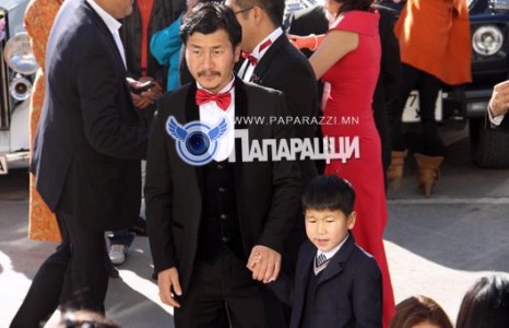 Жүжигчин Өска маш сайн аав