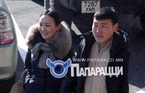 Хайрын дууч хосууд салаагүй