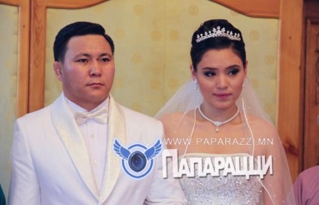 Монгол улсын гарьд Ж.Бат-Эрдэнэ хуримлалаа