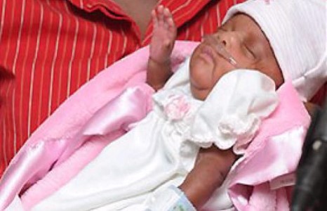 Хүн болох тавилантай энэ дэлхийн хамгийн азтай охин