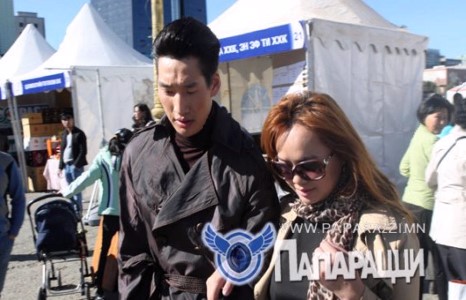 Загвар өмсөгч Энхболд, Эхнэрийн хамтаар