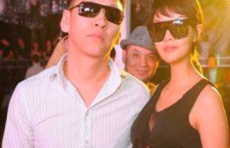 Хөтлөгч Халиун баян, ах нөхрөөсөө салжээ