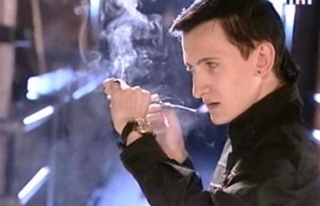 ХАР ШИДТЭН ВЛАД КАДОНИГ МОНГОЛЧУУД ХҮЛЭЭСЭЭР