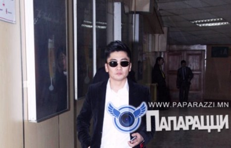 Хаянаа улам залуужсаар...