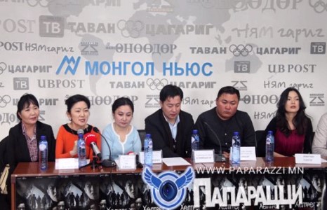 “ХӨЛТРӨГ” киноны уран бүтээлчид өнөөдөр хэвлэлийн хурал хийлээ