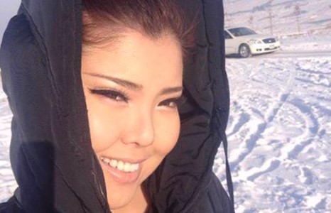 Дуучин Нарагийн хувийн зурагнууд